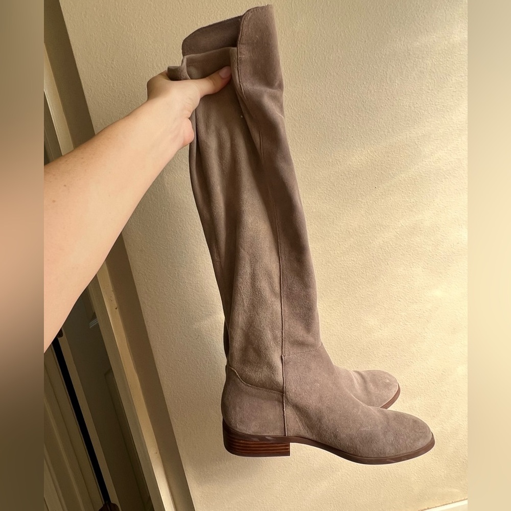 KNEE HIGH BOOTS